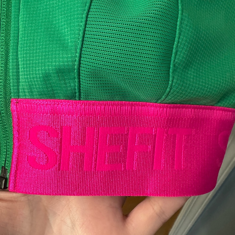 SHEFIT ultimate sports bra - Picture 2 of 10